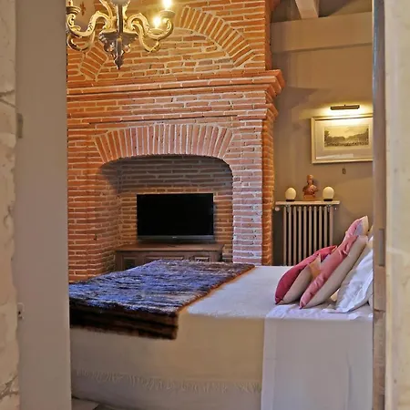 Πανσιόν D'hotes La Tour Sainte-cecile