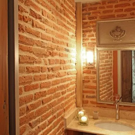 Penzion D'hotes La Tour Sainte-cecile 3*